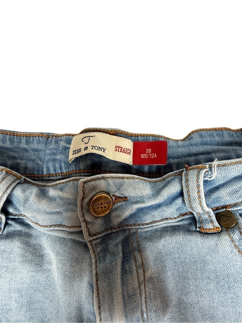 Jess & Tony Light Wash Embroidered Denim Shorts Size 28 - Picture 2 of 6